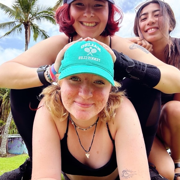 Meet your Posher, Melissa - Picture 2 of 4